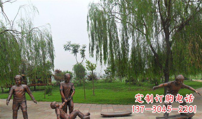南阳多彩童年,铜雕小孩游戏人物雕塑