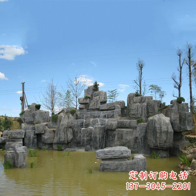 南阳金碧辉煌的公园雕塑