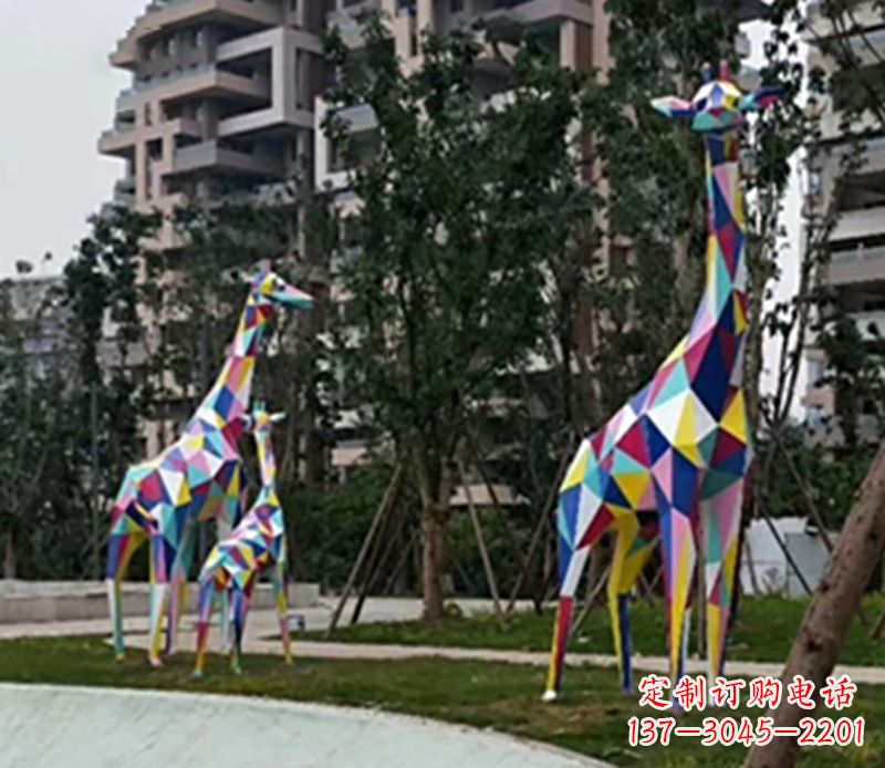 南阳精美高雅的长颈鹿雕塑