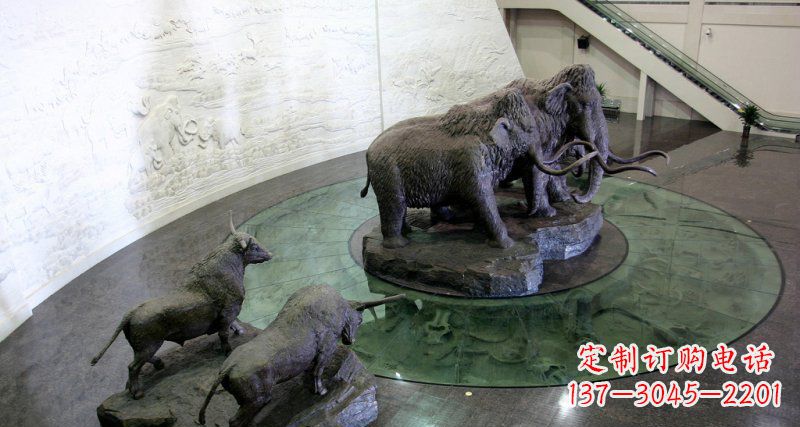 南阳领雕塑公园长毛象动物铜雕