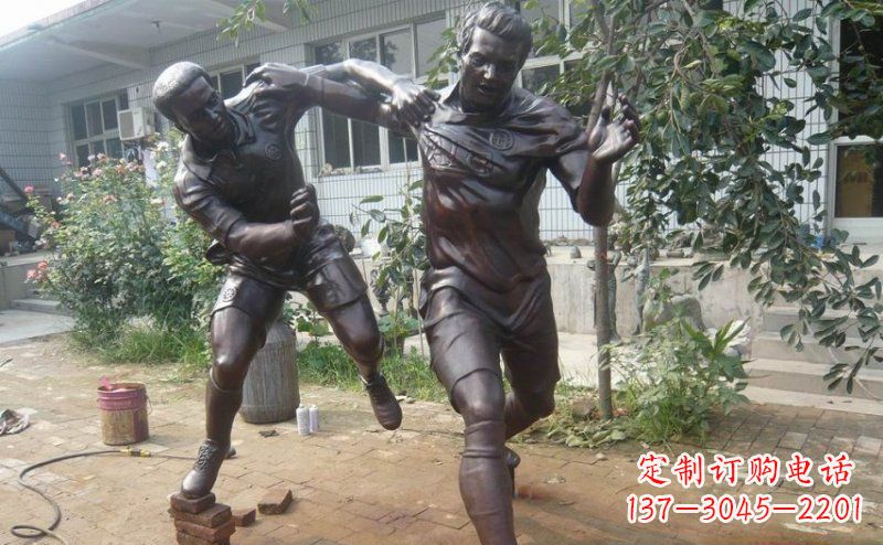 南阳领雕塑卓越的足球雕塑技艺
