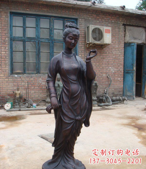 南阳古代美女公园人物铜雕