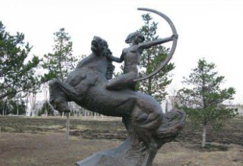 南阳公园骑马女人射箭铜雕