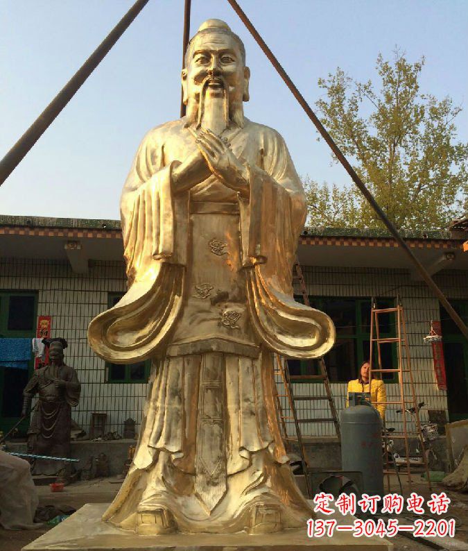 南阳孔子铜雕--象征传统智慧的艺术