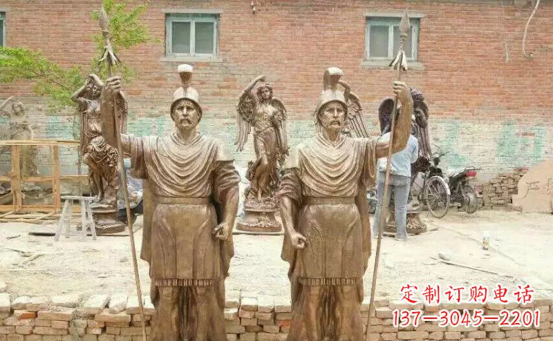 南阳古罗马风情,精致雕刻的“战士雕塑”