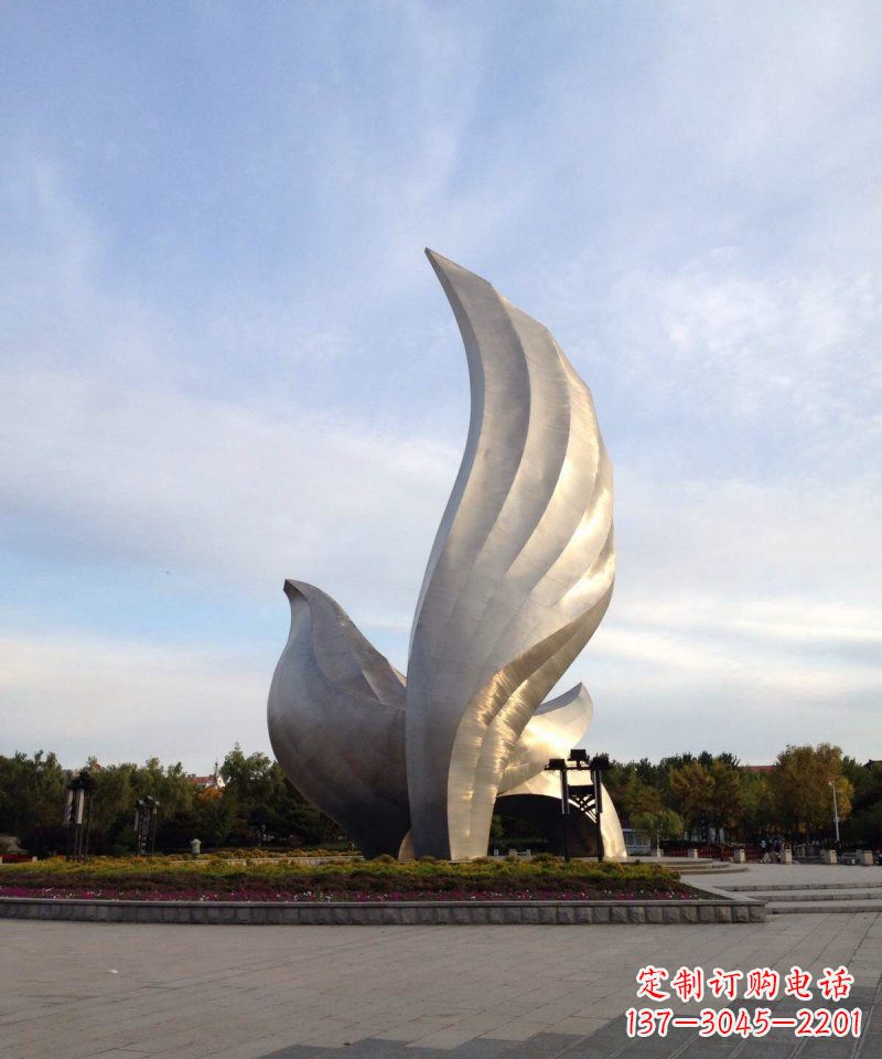 南阳广场不锈钢抽象鸽子雕塑 (2)