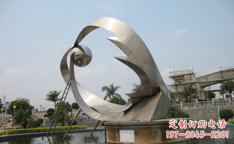 南阳广场不锈钢抽象喷泉雕塑