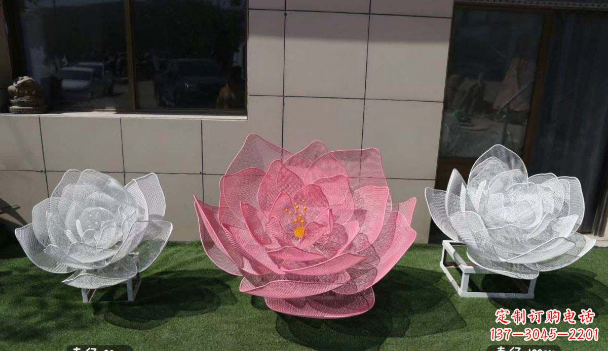 南阳精美雕刻的不锈钢荷花雕塑
