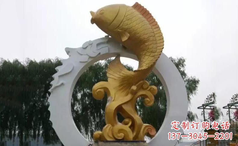 南阳令人惊叹的不锈钢金龙鱼雕塑