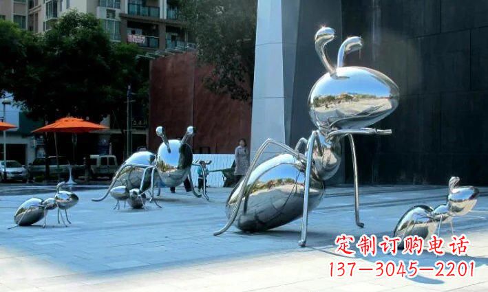 南阳广场不锈钢蚂蚁雕塑