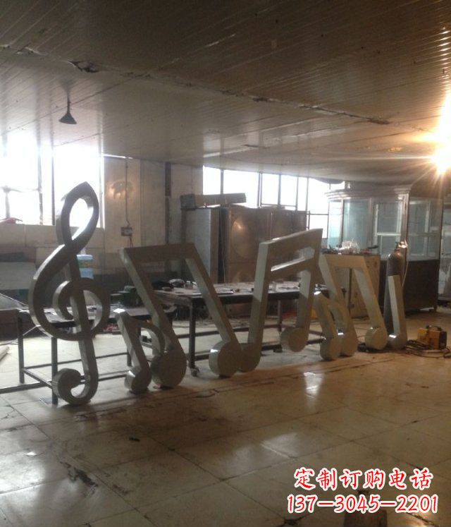 南阳精致不锈钢音符景观雕塑