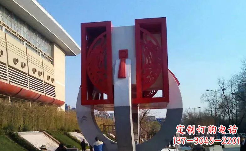 南阳广场不锈钢圆环雕塑 (2)