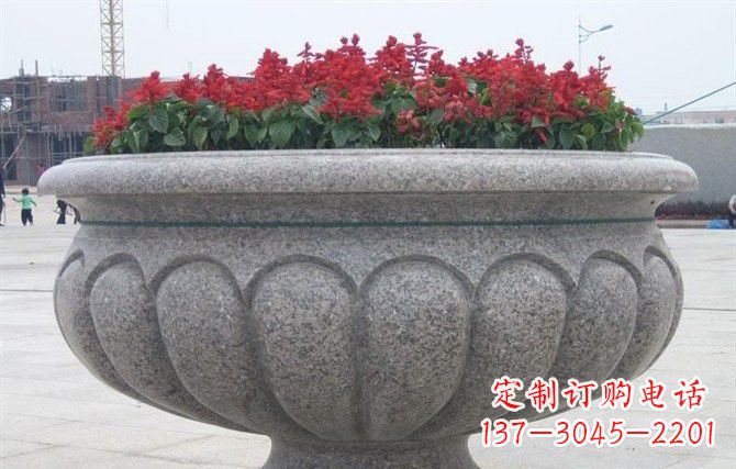 南阳广场大理石花盆雕塑