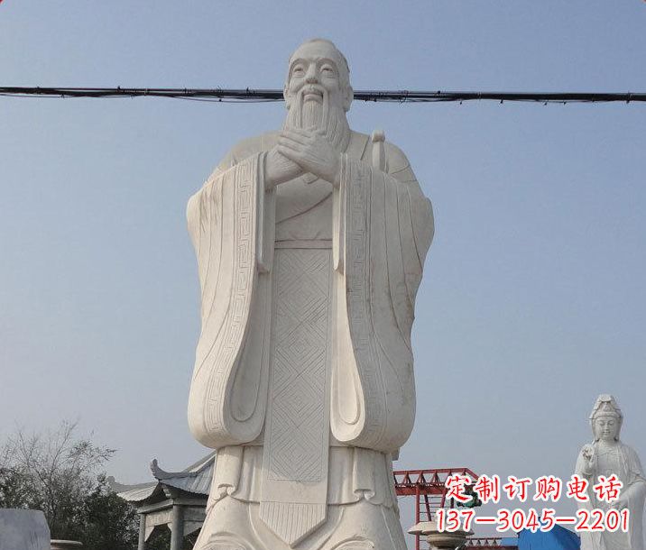 南阳广场大型孔子石雕