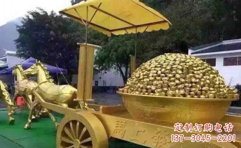 南阳中领雕塑:精美的玻璃钢马雕塑