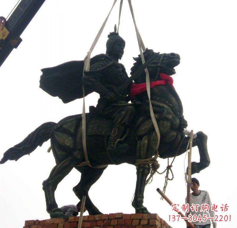 南阳仰望古代将军,来一场跨越时空的雕塑之旅
