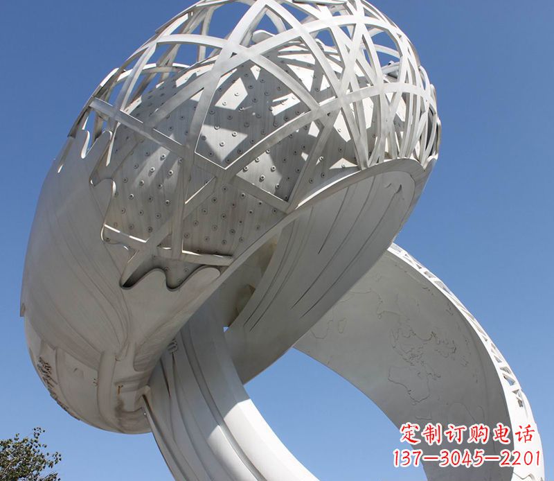 南阳艺术品级不锈钢戒指雕塑