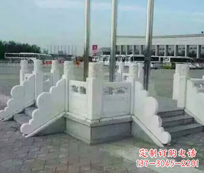 南阳中领雕塑提供绚丽升旗台石雕,一种标志性的…