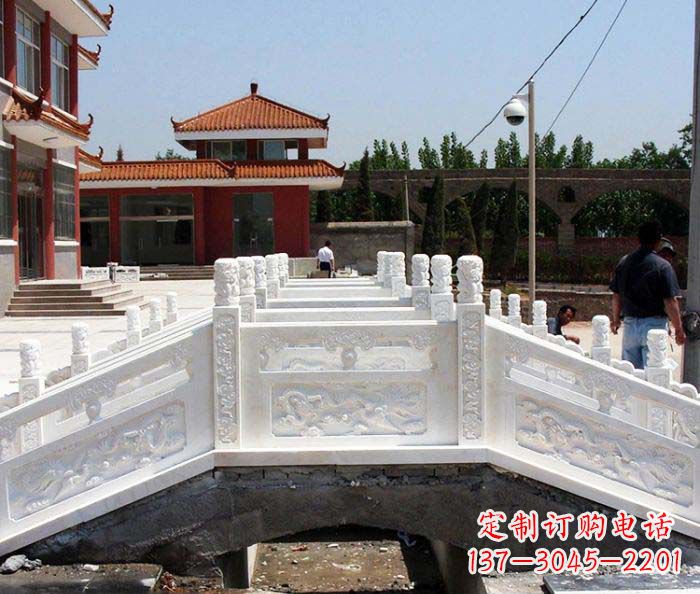 南阳广场景观汉白玉石雕栏板