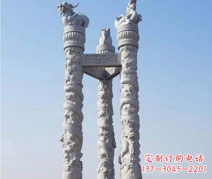 南阳中领雕塑推出的高端盘龙柱石雕,是一种精美…