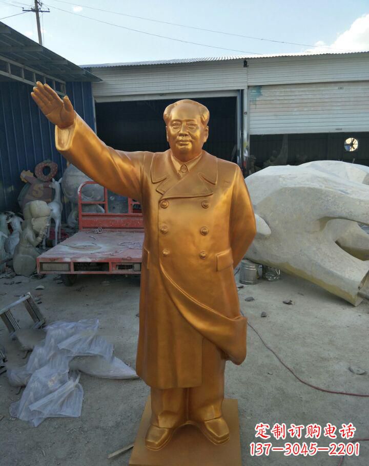 南阳广场毛主席铜雕