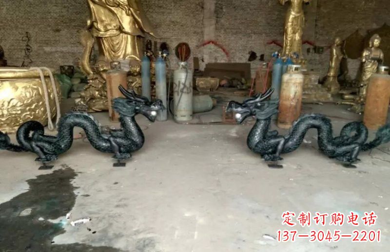 南阳广场青铜双龙戏珠雕塑