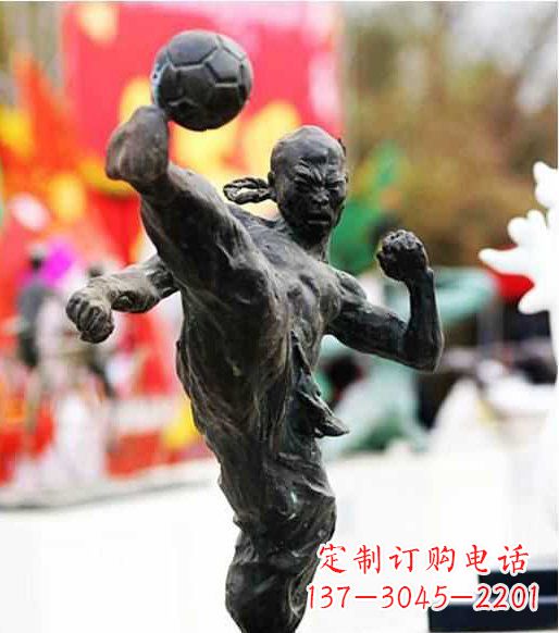 南阳足球雕塑:展现无限自由