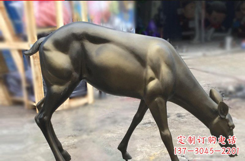 南阳真实毛发的梅花鹿雕塑