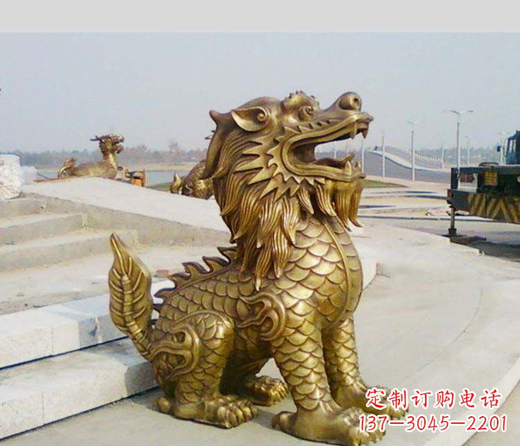 南阳狮子雕塑:象征力量,令人肃然起敬