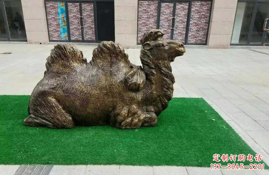 南阳完美艺术──骆驼跪姿铜雕