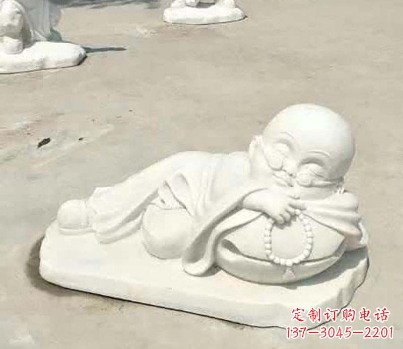南阳传统尊贵,别具一格的汉白玉小和尚雕塑