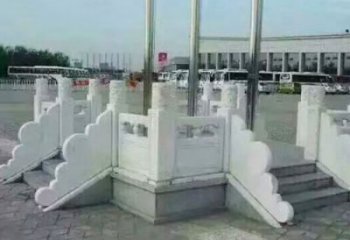 南阳中领雕塑提供绚丽升旗台石雕，一种标志性的…