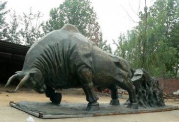 南阳新中国拓荒牛铜雕，传承中国传统文化