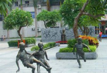 南阳匠心细作，精致铜雕足球小孩