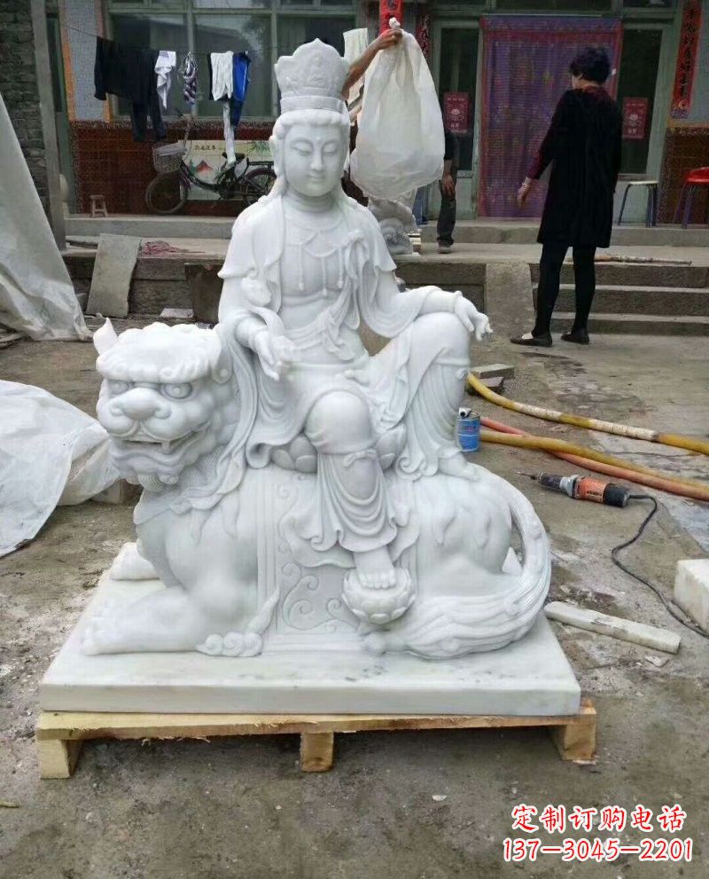 南阳高端汉白玉文殊菩萨狮子雕塑
