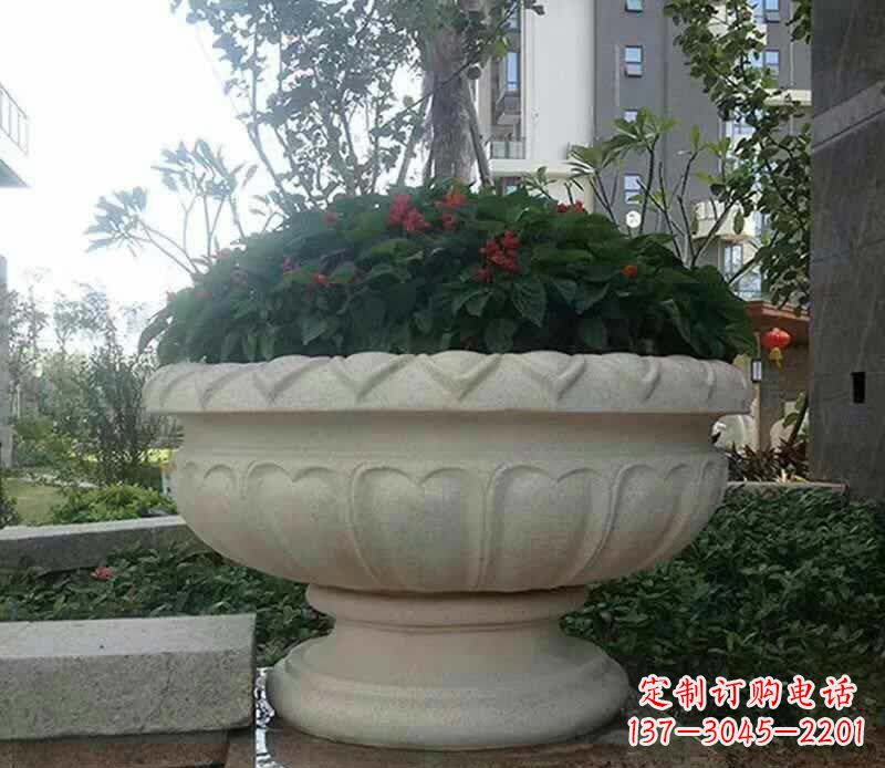 南阳传承艺术美学的汉白玉花盆雕塑