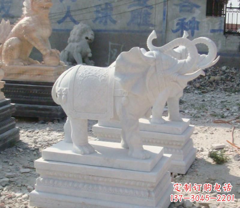 南阳汉白玉卷鼻喷水大象