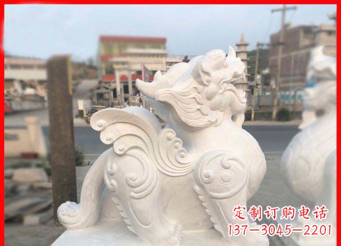 南阳中领雕塑:精美汉白玉貔貅门口招财石雕