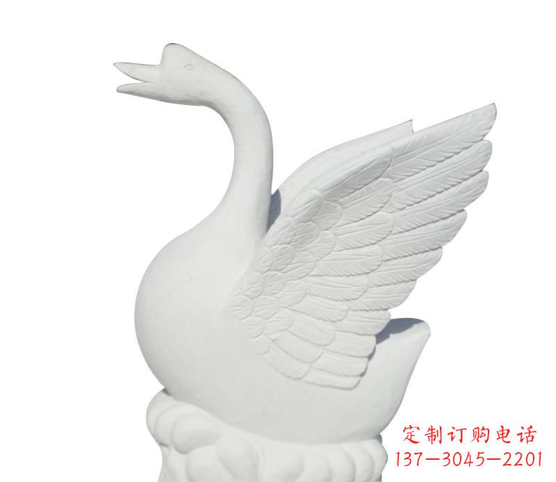 南阳汉白玉雕刻的精美天鹅雕塑