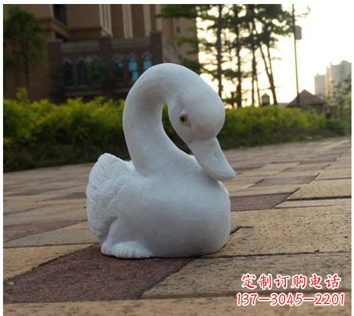 南阳汉白玉天鹅石雕塑,精美瑰丽