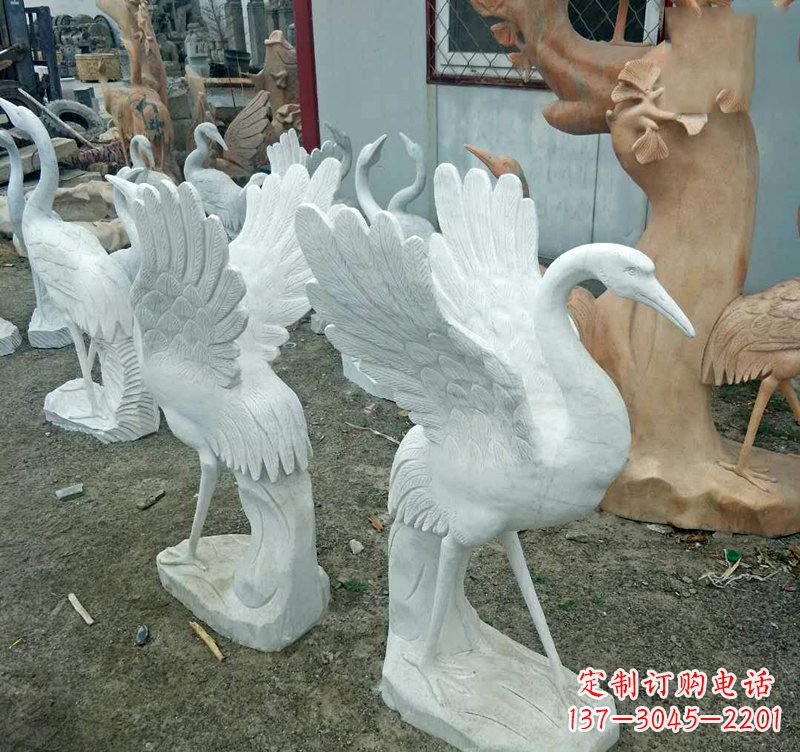 南阳装点家园的仙鹤石雕