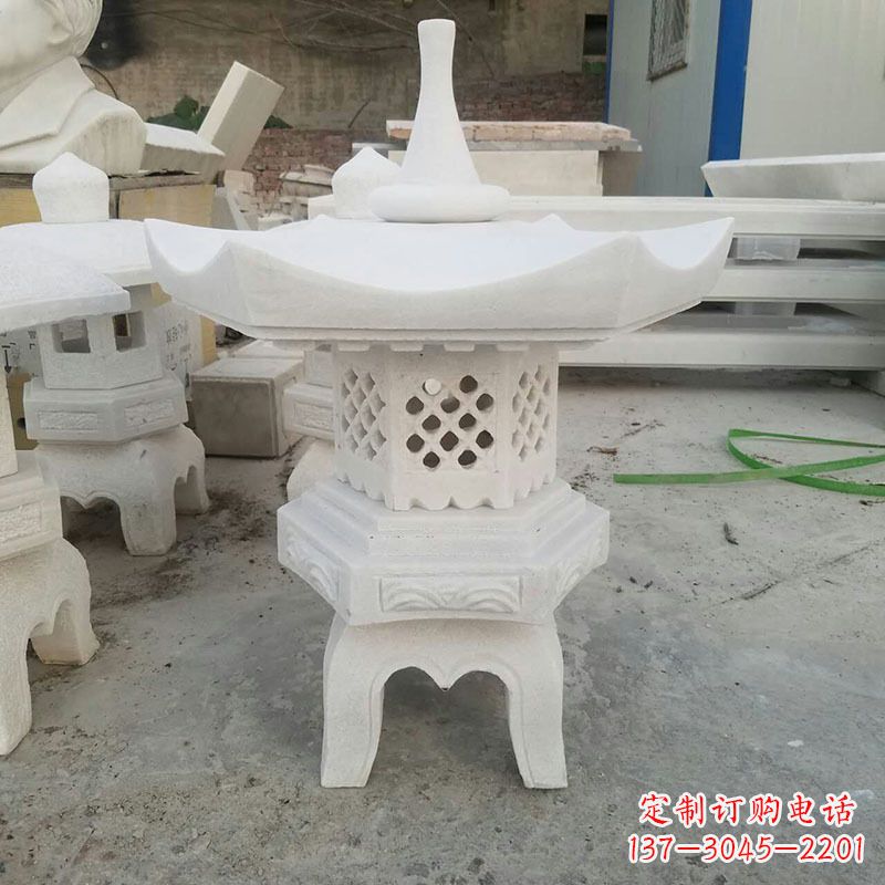 南阳汉白玉中式石雕灯笼