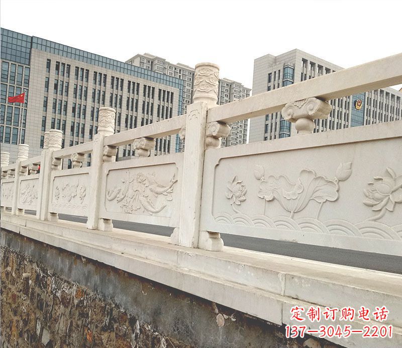南阳中领雕塑:精致的鲤鱼石浮雕石栏板石雕