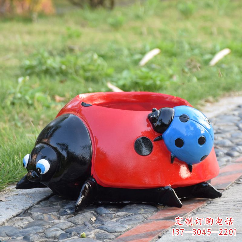 南阳红色玻璃钢七星瓢虫花盆雕塑