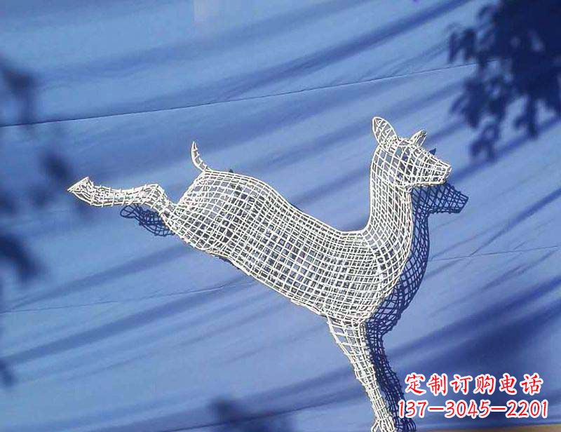 南阳户外不锈钢小鹿造型雕塑