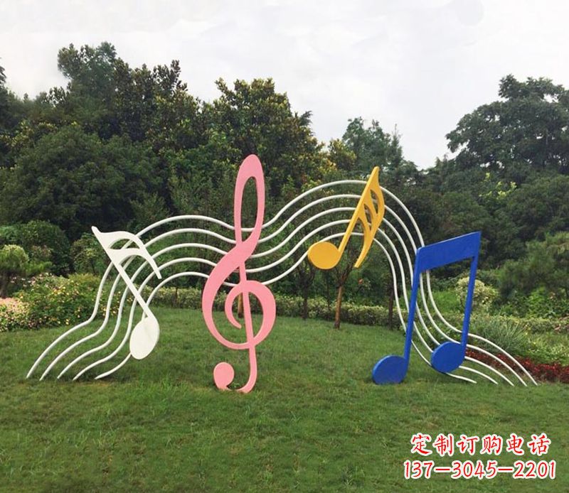 南阳领雕塑:外观精美的不锈钢音符雕塑