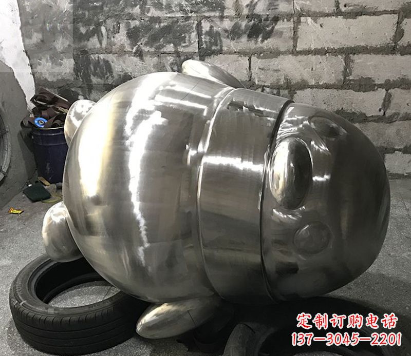 南阳户外企鹅雕塑,古典艺术精细工艺美化空间
