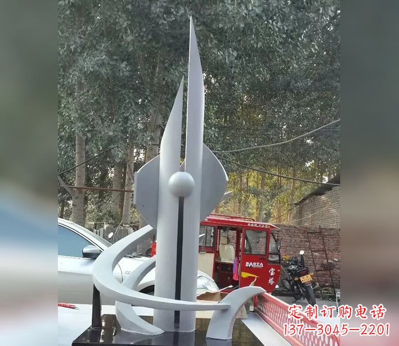 南阳不锈钢火箭剪纸雕塑,展现创新科技美学