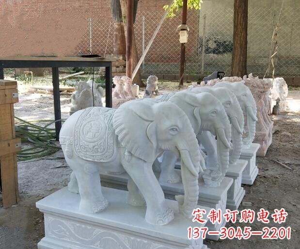 南阳美轮美奂的大象雕塑