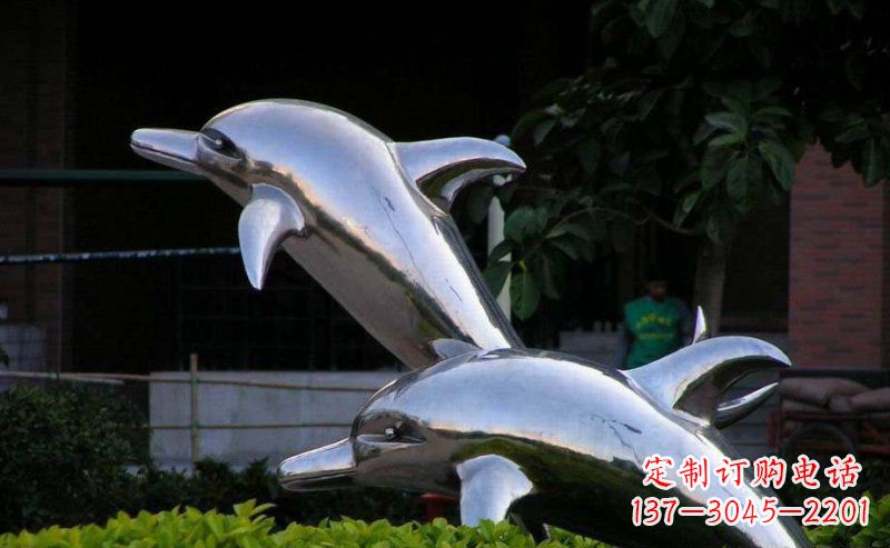 南阳彰显自由灵动的不锈钢跳跃海豚雕塑